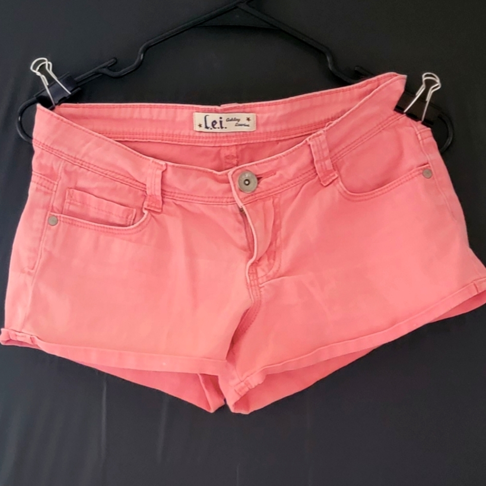 Short shorts